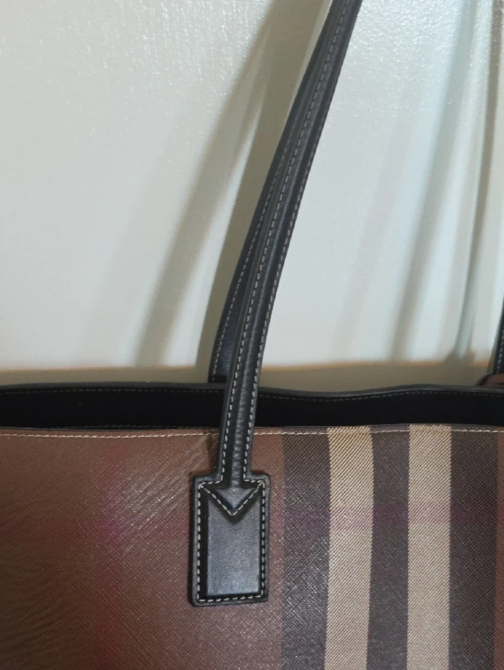 Burberry this medium